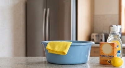 Everyday and natural cleaning materials for cleaning your fridge: image generated with Gemini AI